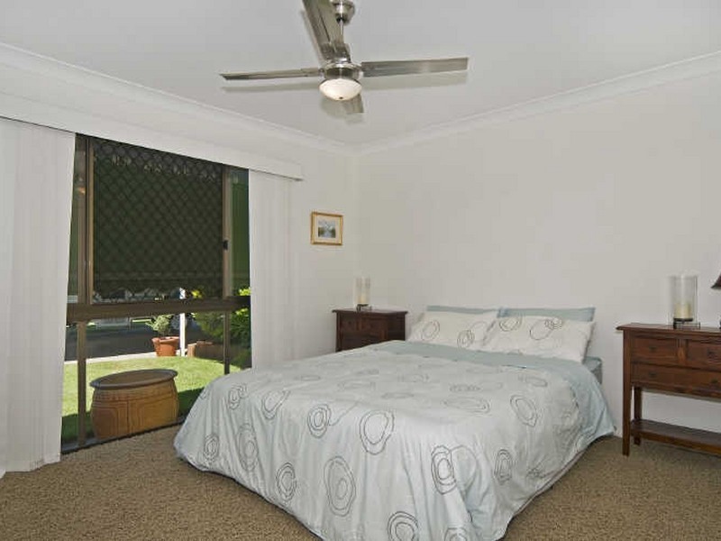 5 Wills Court, Paradise Point QLD 4216