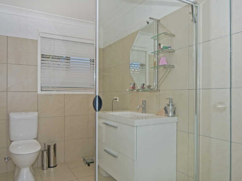 5 Wills Court, Paradise Point QLD 4216