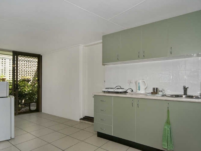 5 Wills Court, Paradise Point QLD 4216