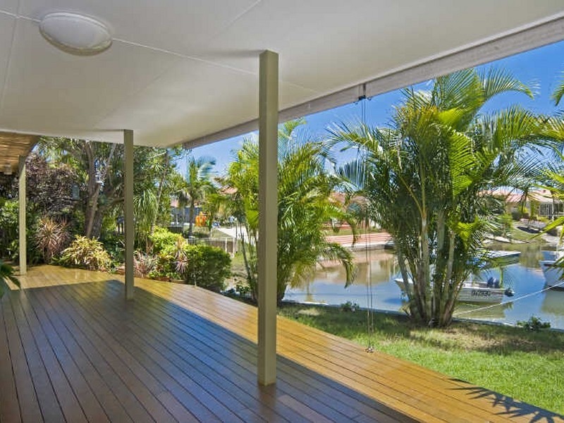 5 Wills Court, Paradise Point QLD 4216