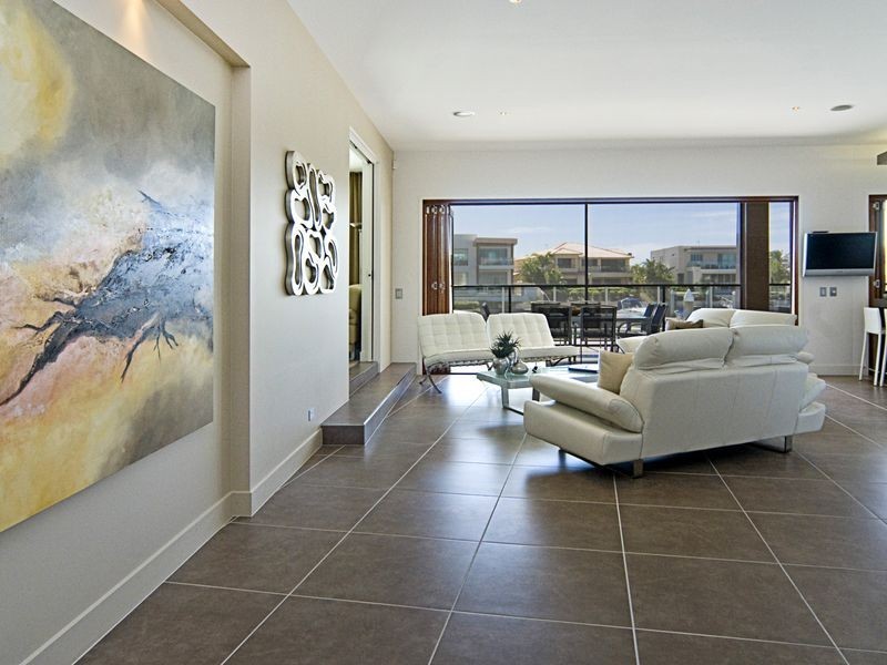 14 King Charles, Sovereign Islands QLD 4216