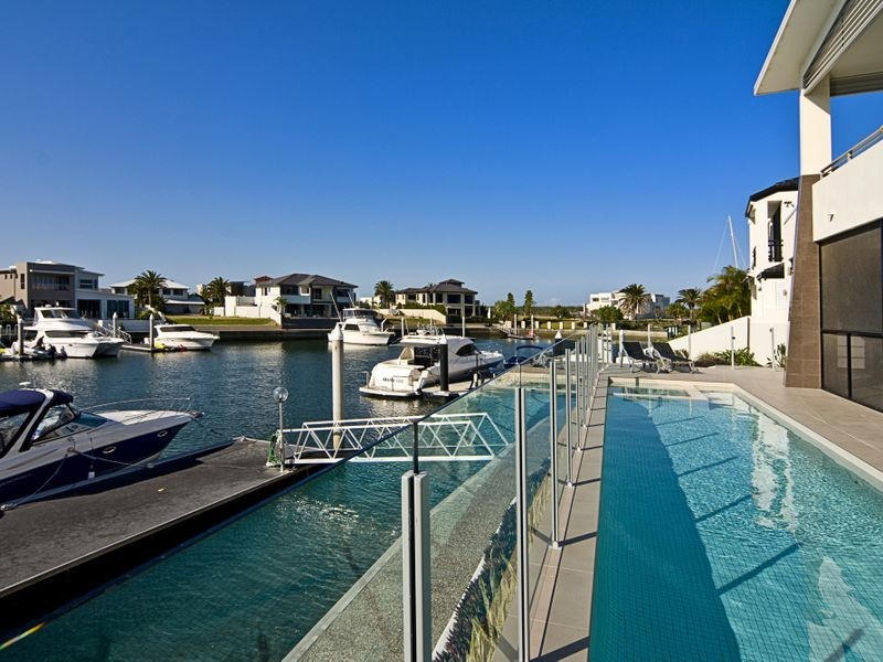 14 King Charles, Sovereign Islands QLD 4216