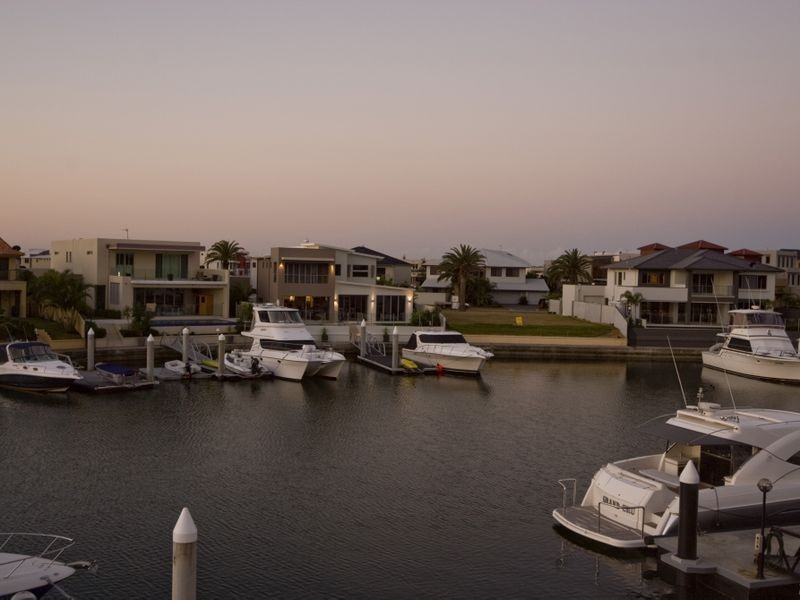 14 King Charles, Sovereign Islands QLD 4216