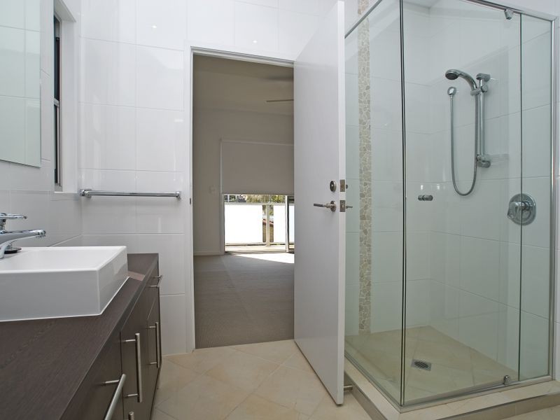 1/5 Nankeen Avenue, Paradise Point QLD 4216
