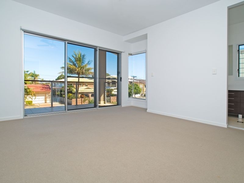 1/5 Nankeen Avenue, Paradise Point QLD 4216