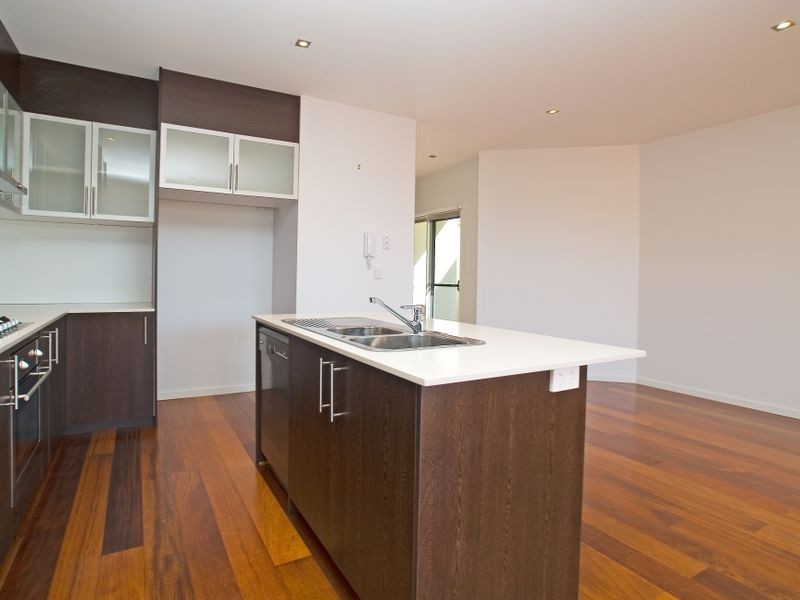 1/5 Nankeen Avenue, Paradise Point QLD 4216