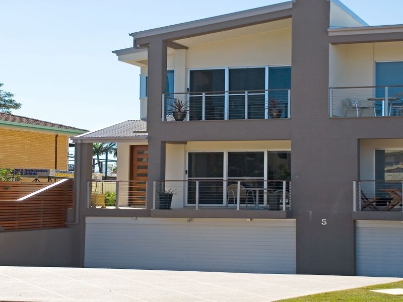 1/5 Nankeen Avenue, Paradise Point QLD 4216
