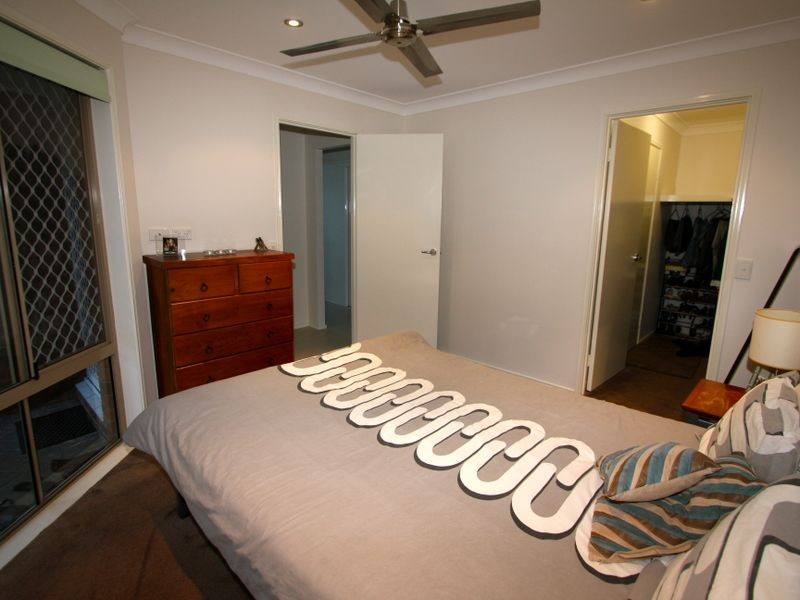 1/4 Harvey Court, Labrador QLD 4215