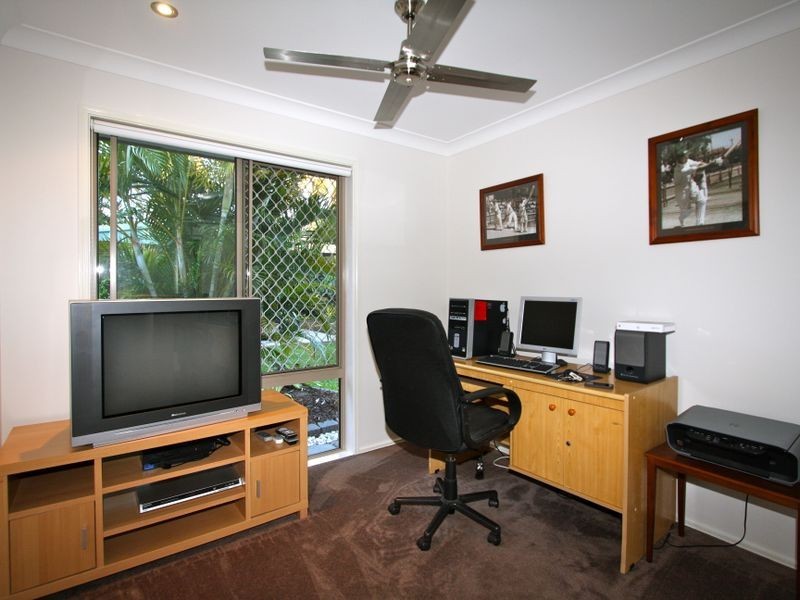 1/4 Harvey Court, Labrador QLD 4215