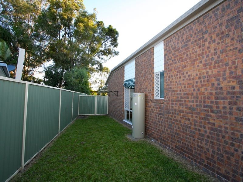 1/4 Harvey Court, Labrador QLD 4215