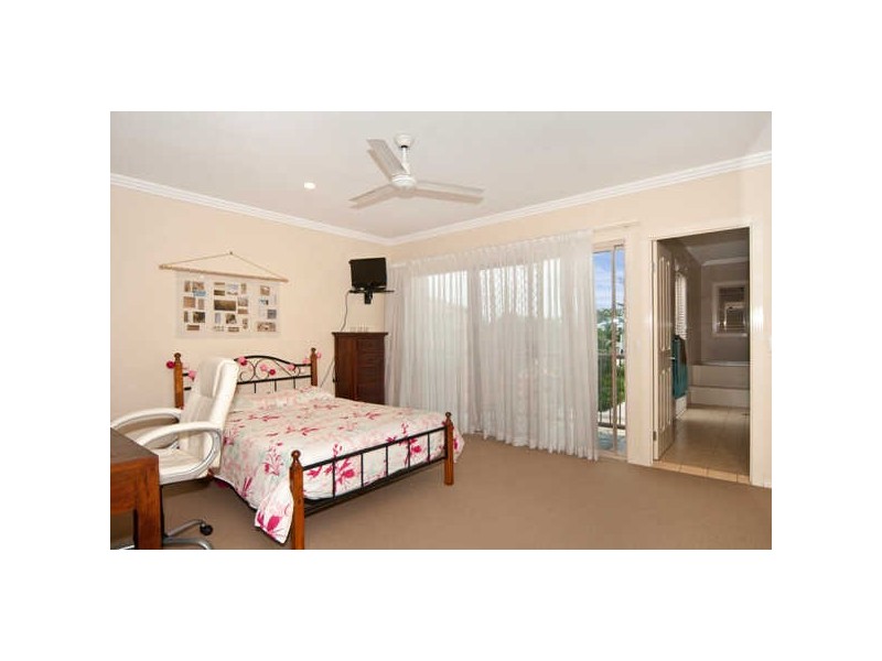 Paradise Point QLD 4216