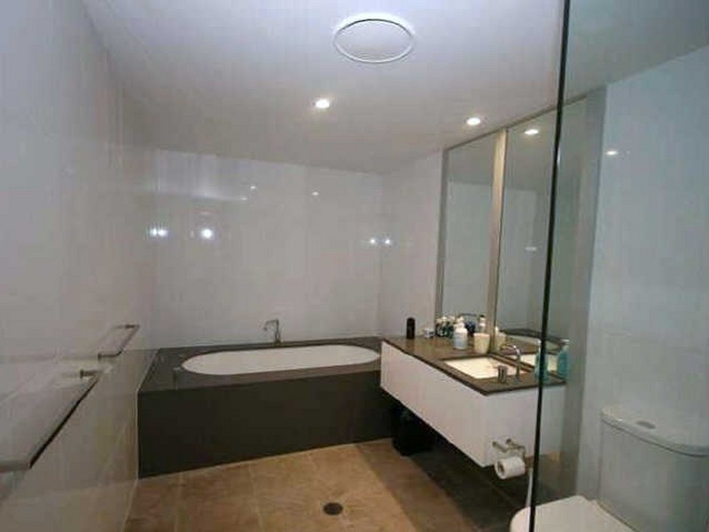 6203/3011 Gold Coast Highway, Surfers Paradise QLD 4217