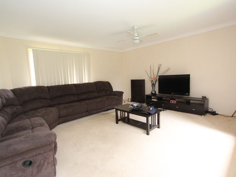 23 Mussau Street, Pacific Pines QLD 4211