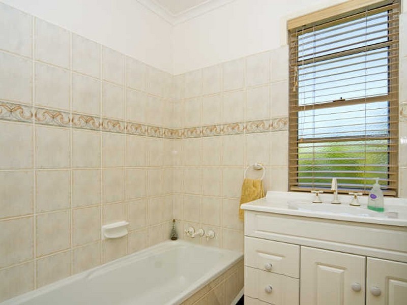 22 Bundarra Street, Coombabah QLD 4216