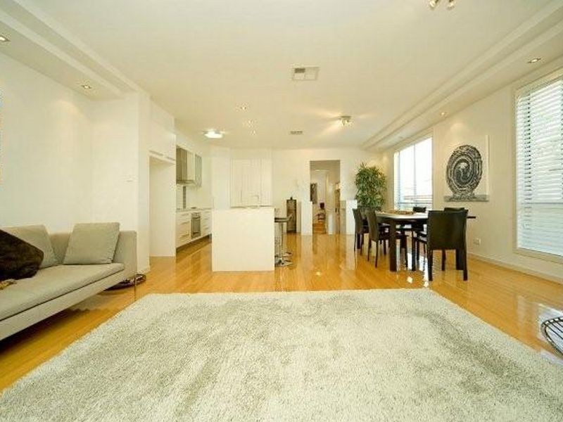 1/28 Milton Avenue, Paradise Point QLD 4216