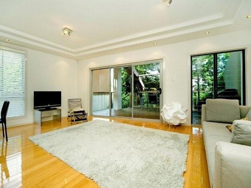 1/28 Milton Avenue, Paradise Point QLD 4216