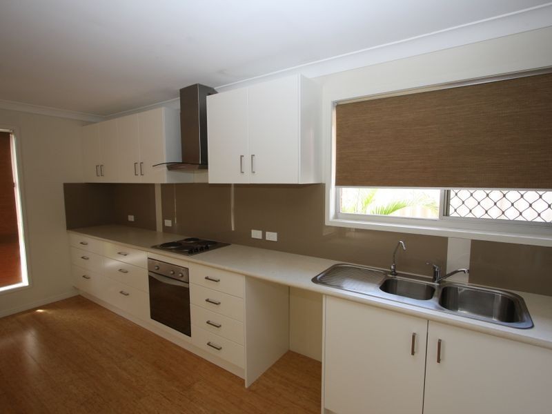 88 Paradise Parade, Paradise Point QLD 4216