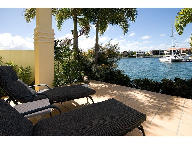 Sovereign Islands QLD 4216