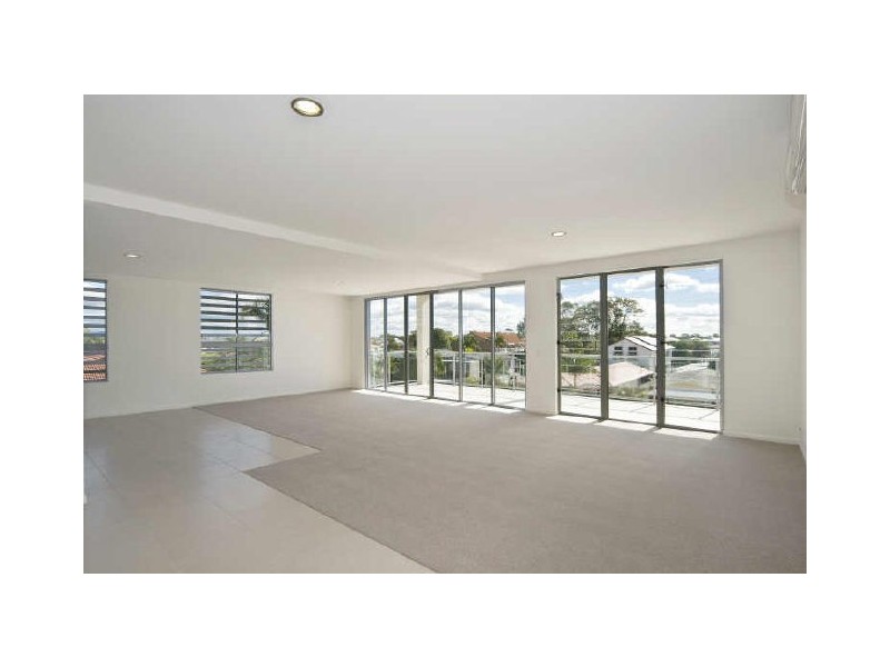 Paradise Point QLD 4216