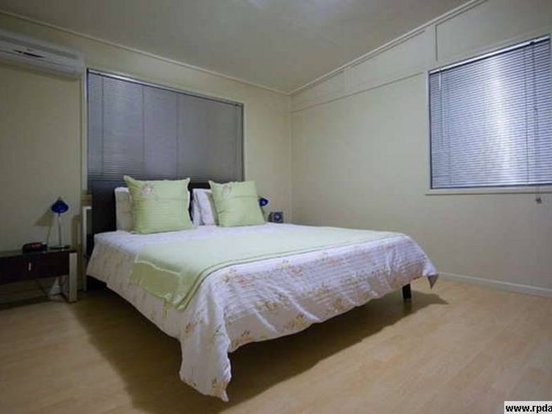 3 Paradise Parade, Paradise Point QLD 4216