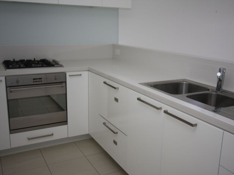 3101/323 Bayview Street, Hollywell QLD 4216