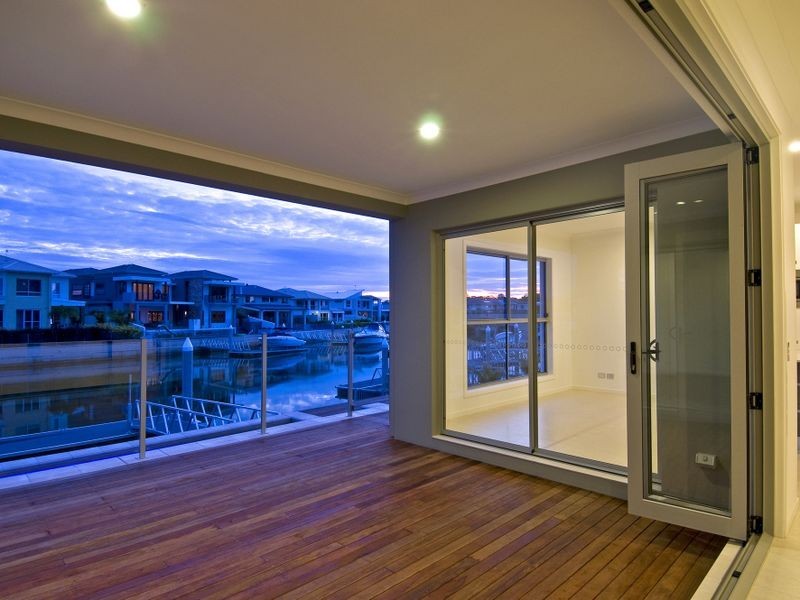 64 East Quay Drive, Biggera Waters QLD 4216