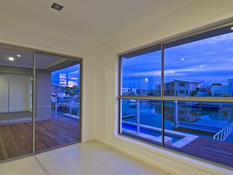 64 East Quay Drive, Biggera Waters QLD 4216