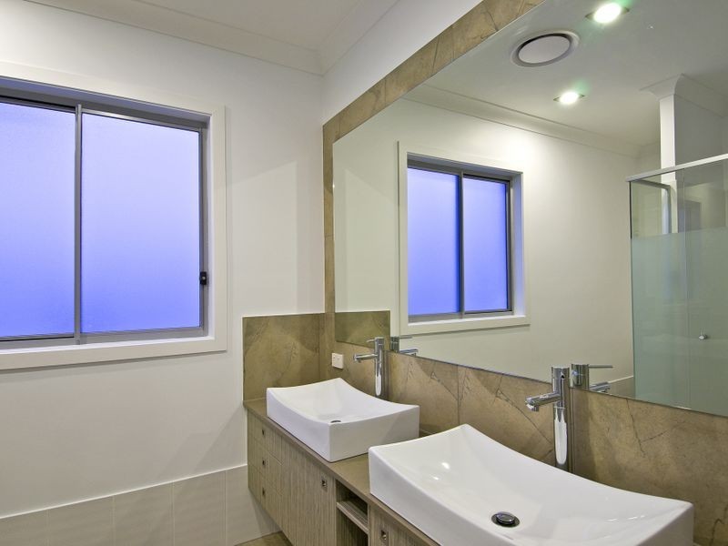 64 East Quay Drive, Biggera Waters QLD 4216