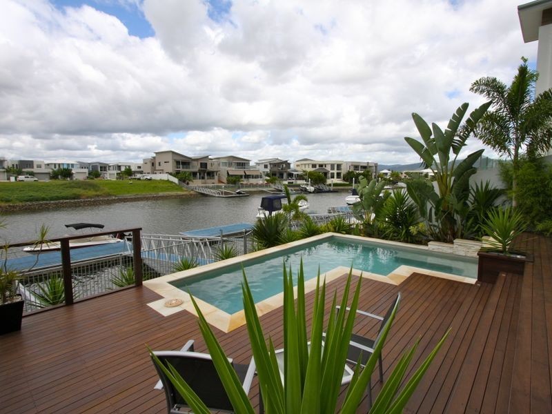 29 Harbourvue Court, Helensvale QLD 4212
