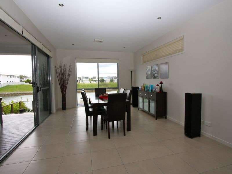 29 Harbourvue Court, Helensvale QLD 4212