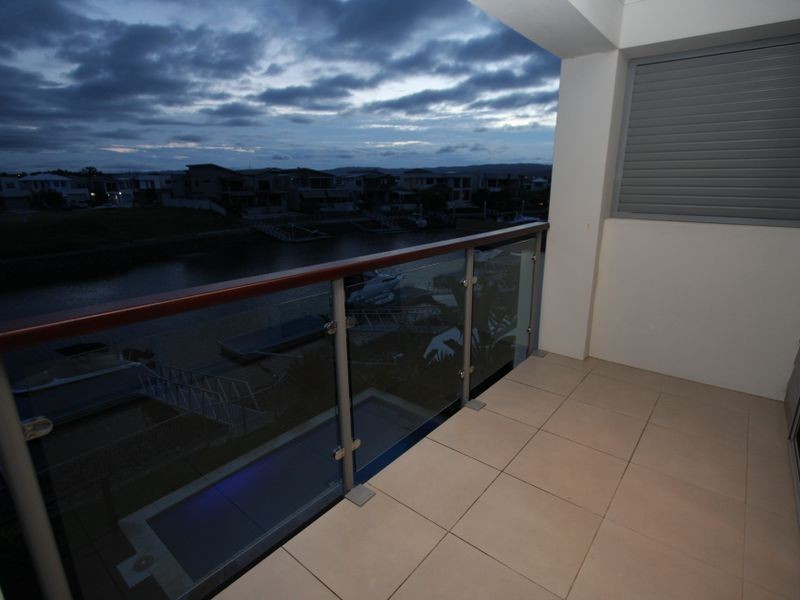 29 Harbourvue Court, Helensvale QLD 4212