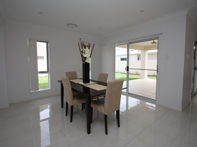 6 Iridium Drive, Hope Island QLD 4212