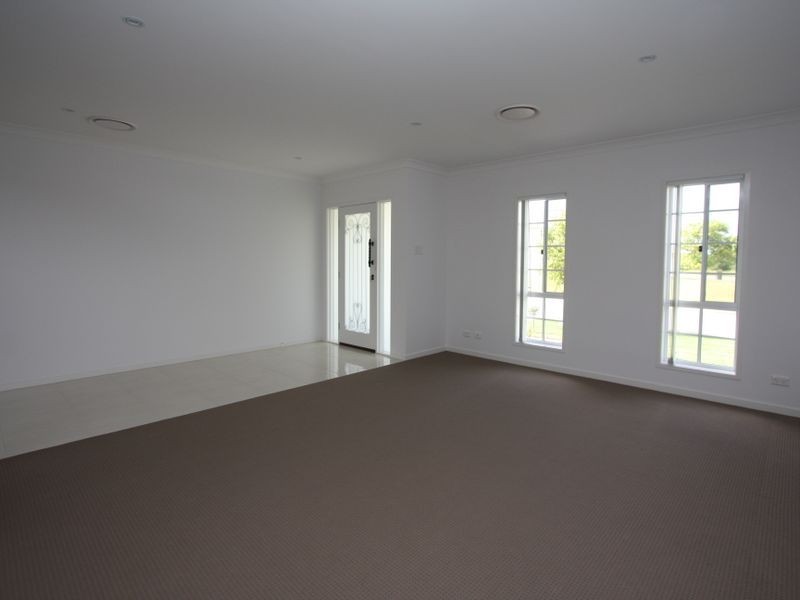 6 Iridium Drive, Hope Island QLD 4212