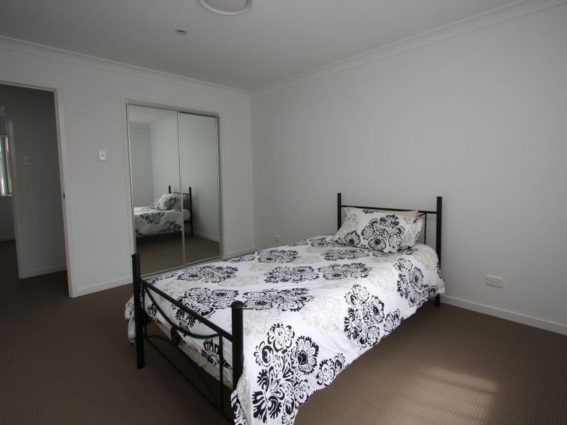 6 Iridium Drive, Hope Island QLD 4212