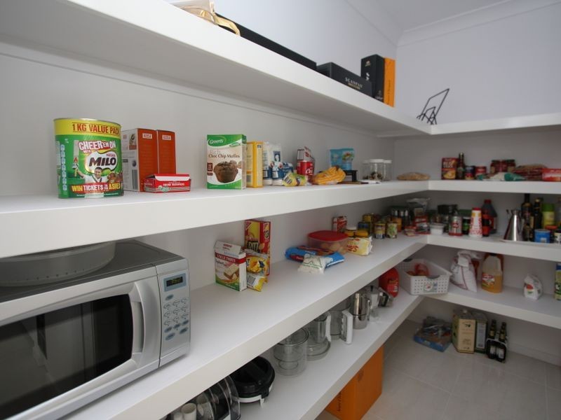 6 Iridium Drive, Hope Island QLD 4212