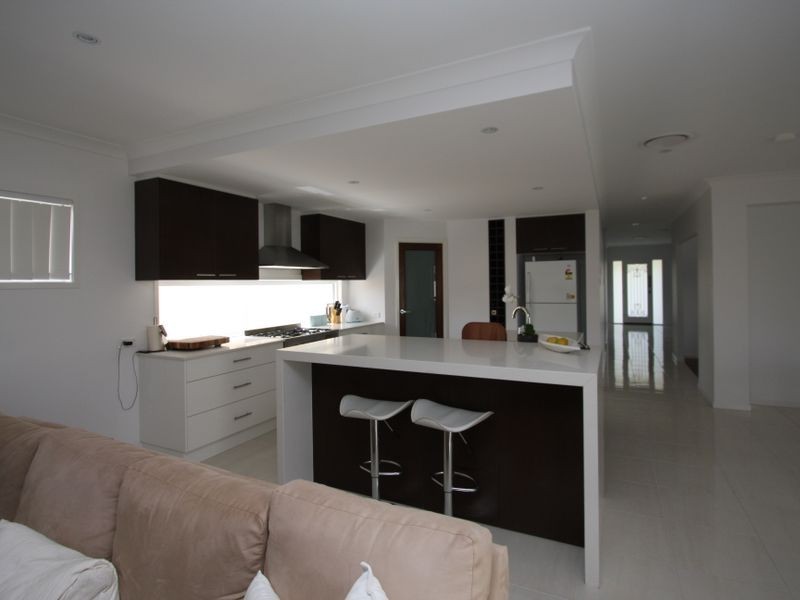 6 Iridium Drive, Hope Island QLD 4212