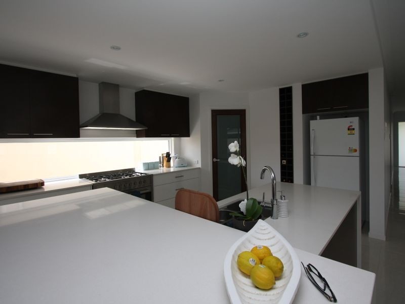 6 Iridium Drive, Hope Island QLD 4212