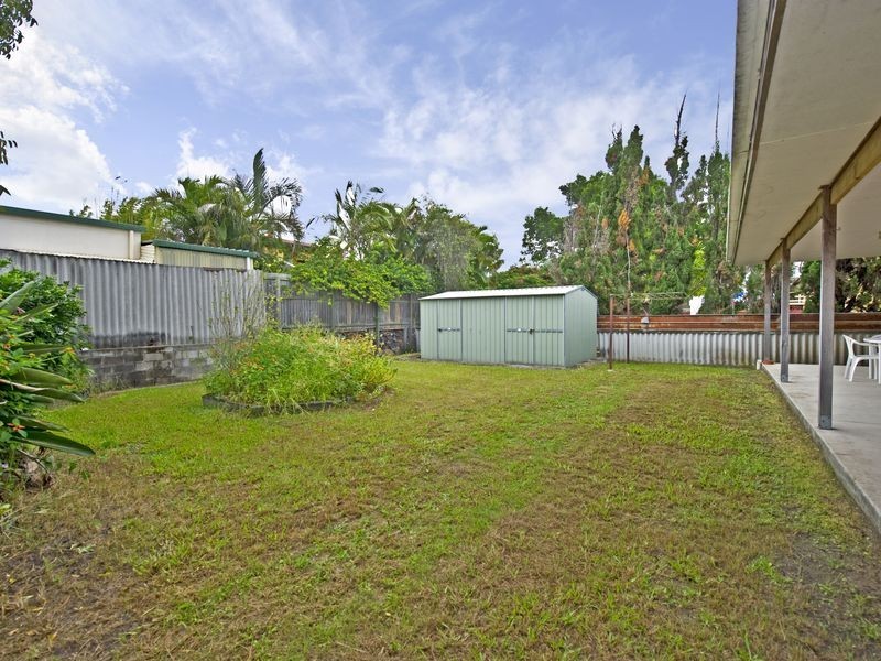 36 Errol Avenue, Paradise Point QLD 4216