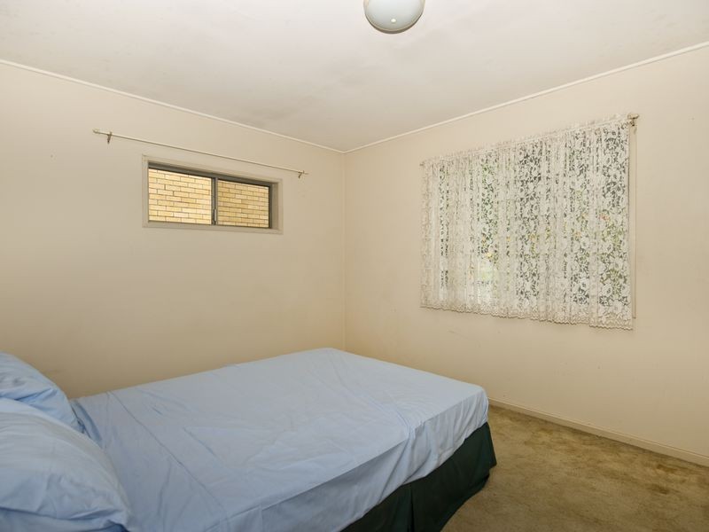 36 Errol Avenue, Paradise Point QLD 4216