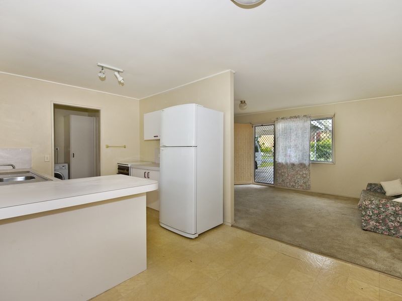 36 Errol Avenue, Paradise Point QLD 4216