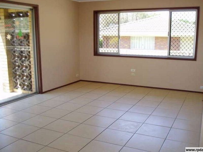 52 Hollywell Road, Biggera Waters QLD 4216