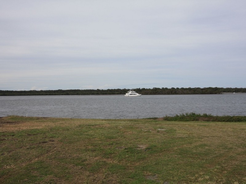 Sovereign Islands QLD 4216