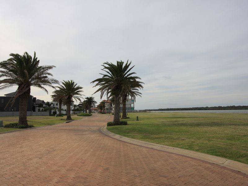 Sovereign Islands QLD 4216