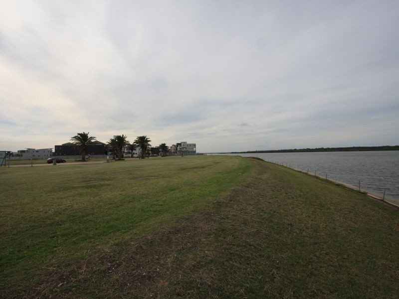 Sovereign Islands QLD 4216