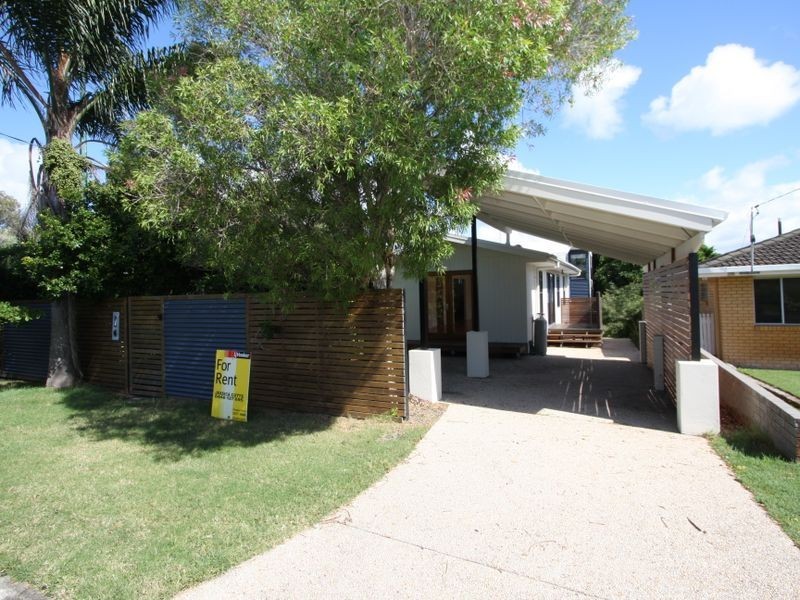 4 Thrush Avenue, Paradise Point QLD 4216