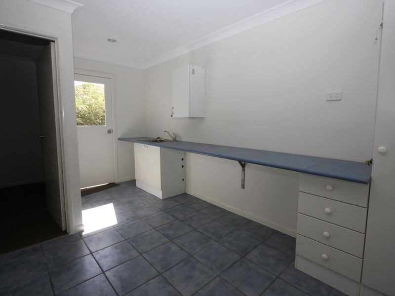 4 Thrush Avenue, Paradise Point QLD 4216