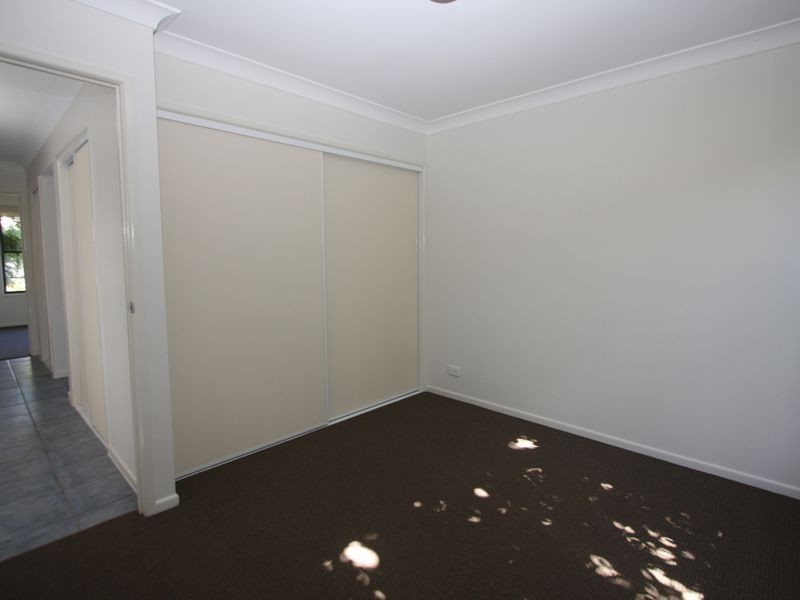 4 Thrush Avenue, Paradise Point QLD 4216