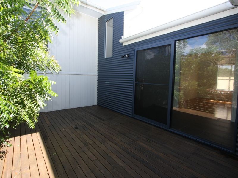 4 Thrush Avenue, Paradise Point QLD 4216
