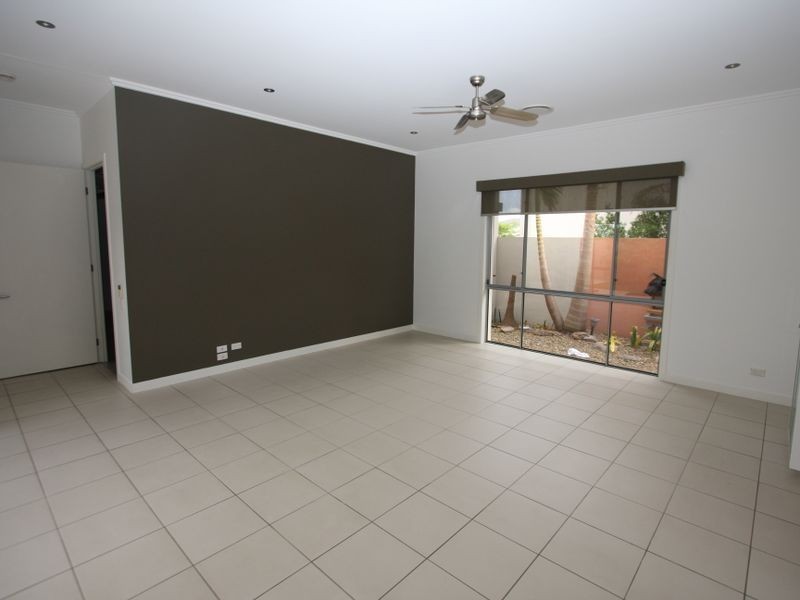 2806 Gracemere Court, Hope Island QLD 4212