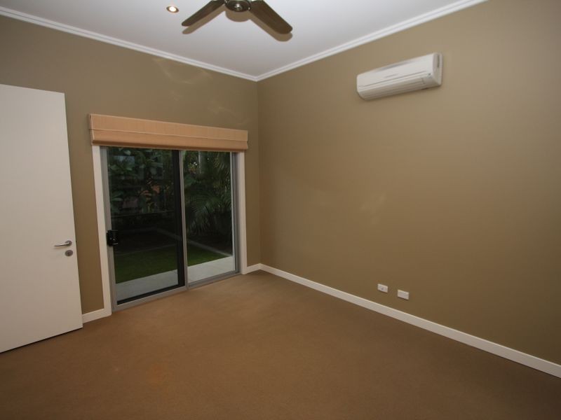 2806 Gracemere Court, Hope Island QLD 4212